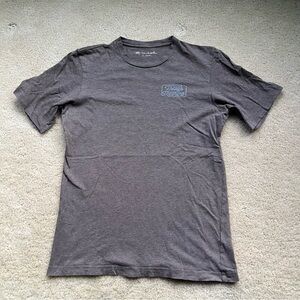 Travis Mathew Men’s Brown Graphic Logo Tee Shirt - Size S - VGUC - Pima Cotton